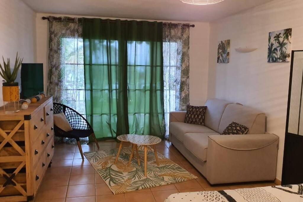Studio cosy, vue sur mer villages vacances Sainte anne chèques vacances acceptés Exterior foto
